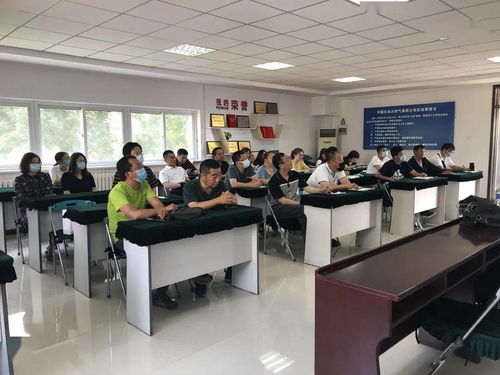 信息技術(shù)服務(wù)中心 查隱患、防風(fēng)險(xiǎn)，常態(tài)化管理保障安全生產(chǎn)